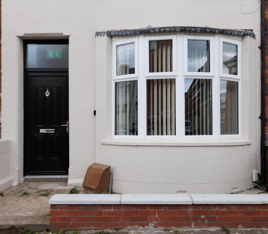 Chic Studio Apartment Central Belfast Sleeps 2. Exterior photo