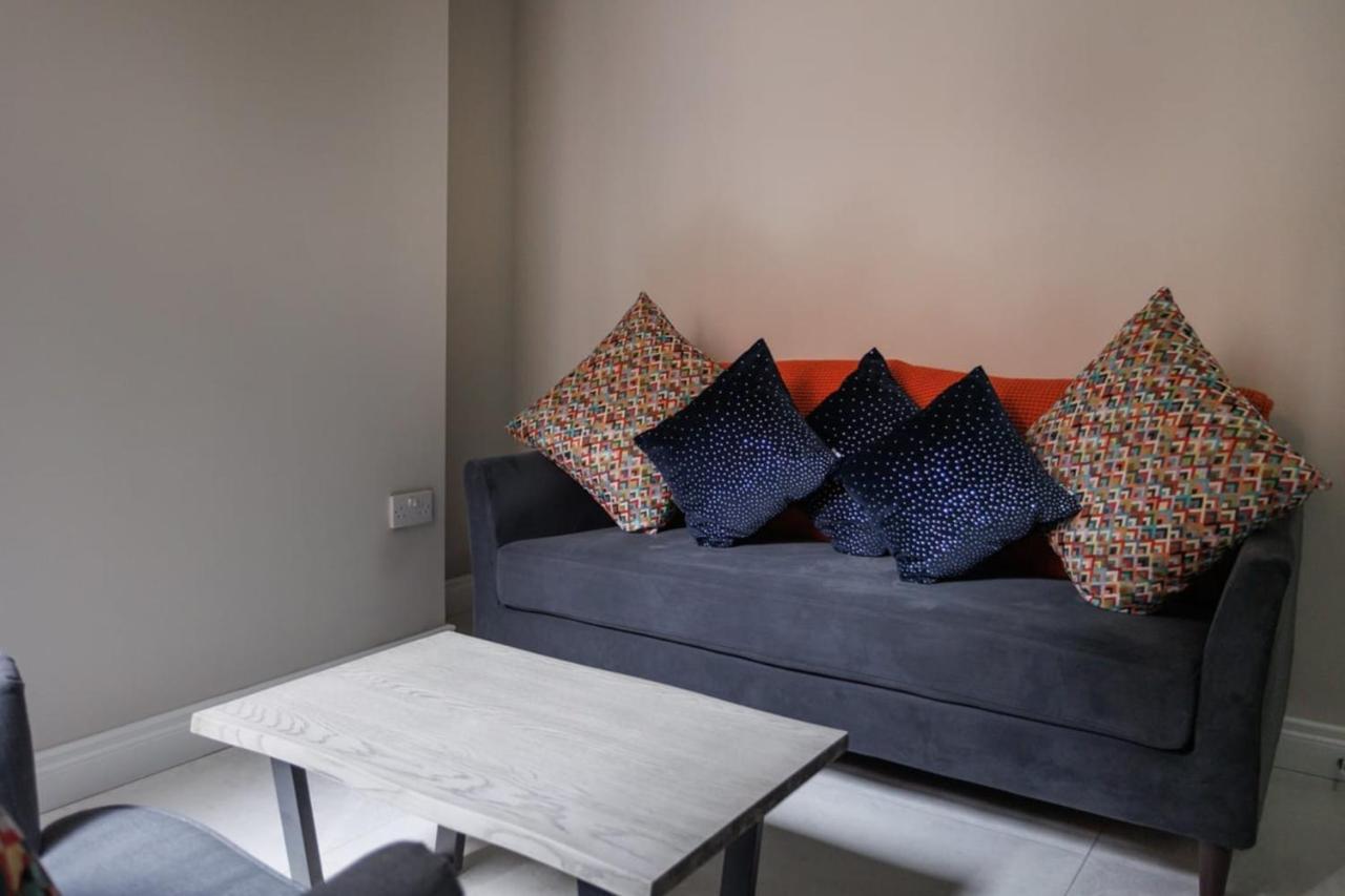 Chic Studio Apartment Central Belfast Sleeps 2. Exterior photo