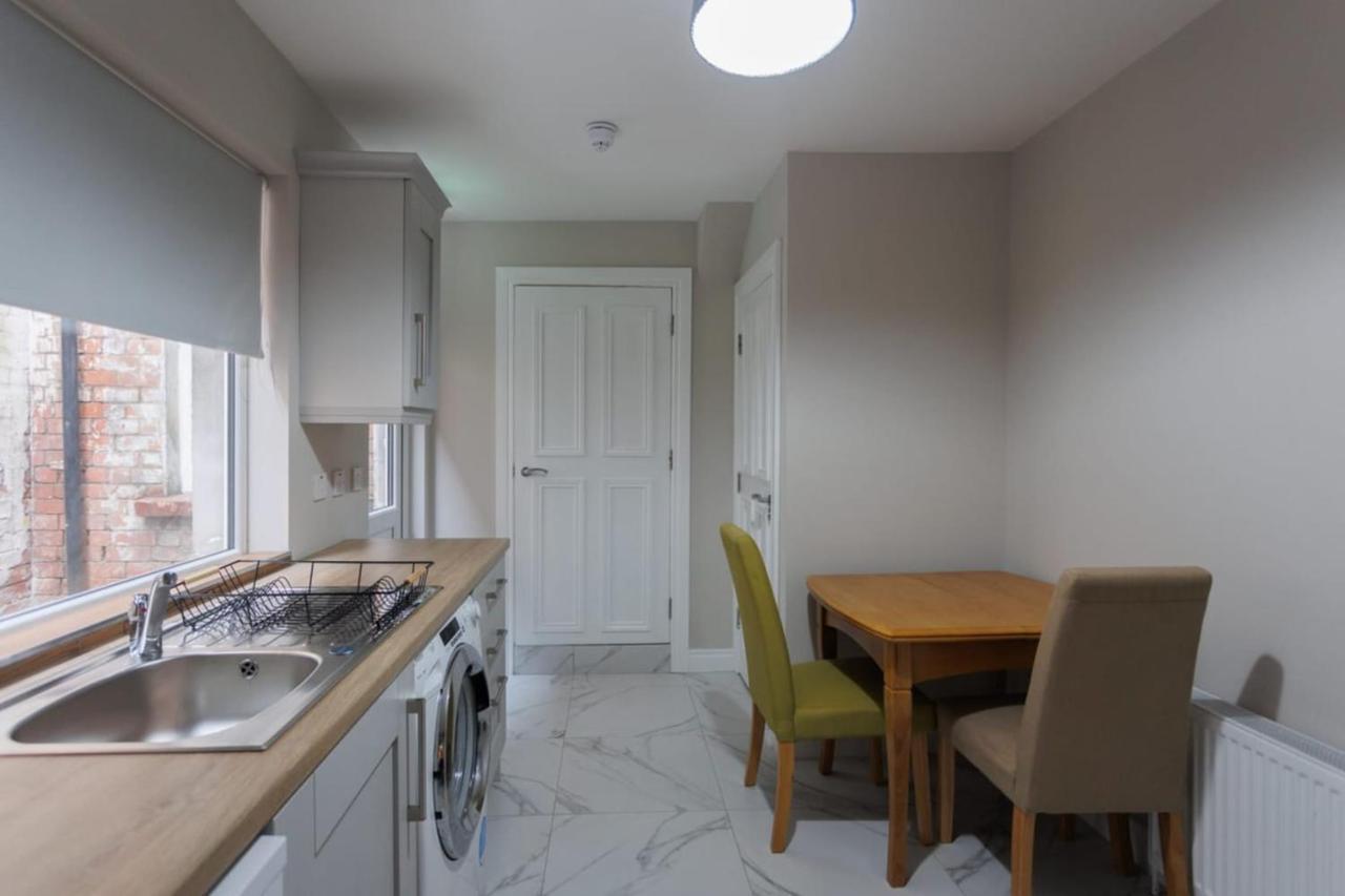 Chic Studio Apartment Central Belfast Sleeps 2. Exterior photo