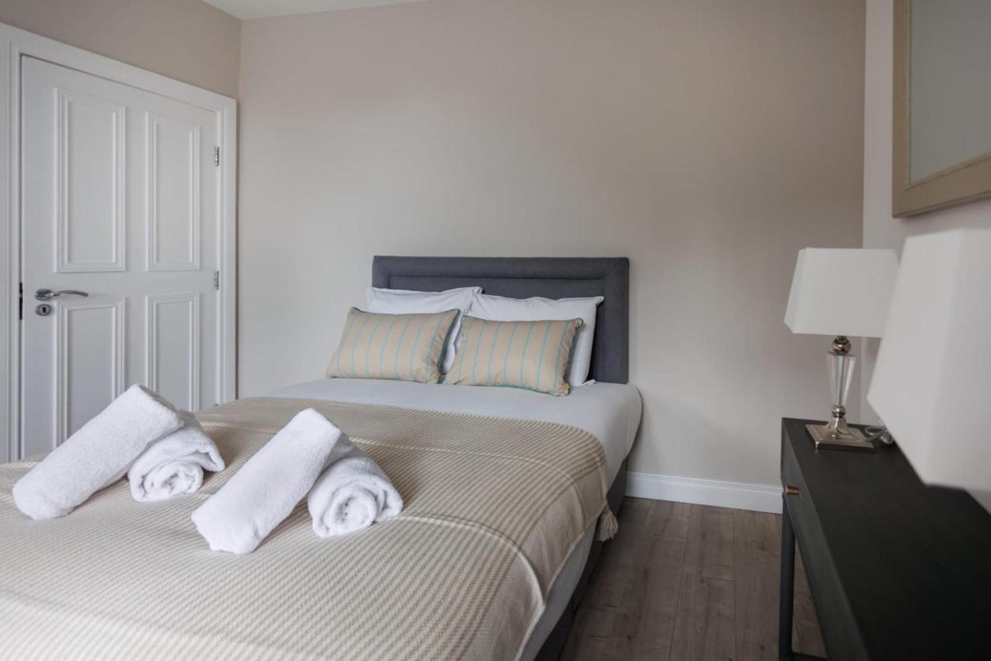 Chic Studio Apartment Central Belfast Sleeps 2. Exterior photo